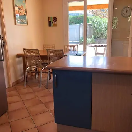 Provencale Avec Piscine Et Grand Jardin Semesterbostad Saint-Geniès-de-Comolas