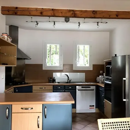 Provencale Avec Piscine Et Grand Jardin Semesterbostad